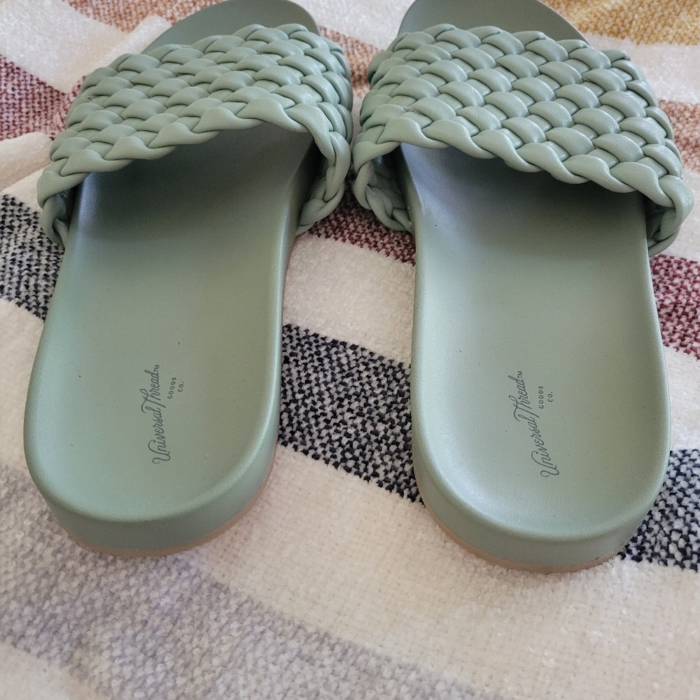 Universal Thread Slides Size 9 - image 3